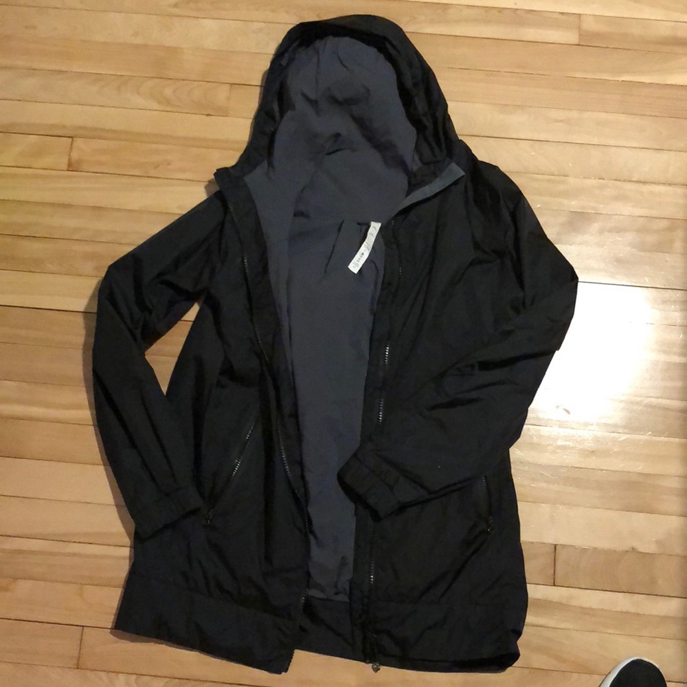 Lululemon windbreaker